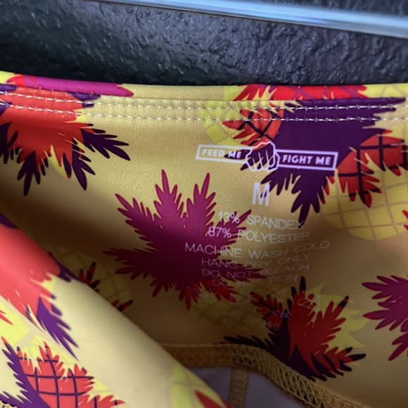 FmFm are they pineapples medium booty shorts NEW - Picture 4 of 4